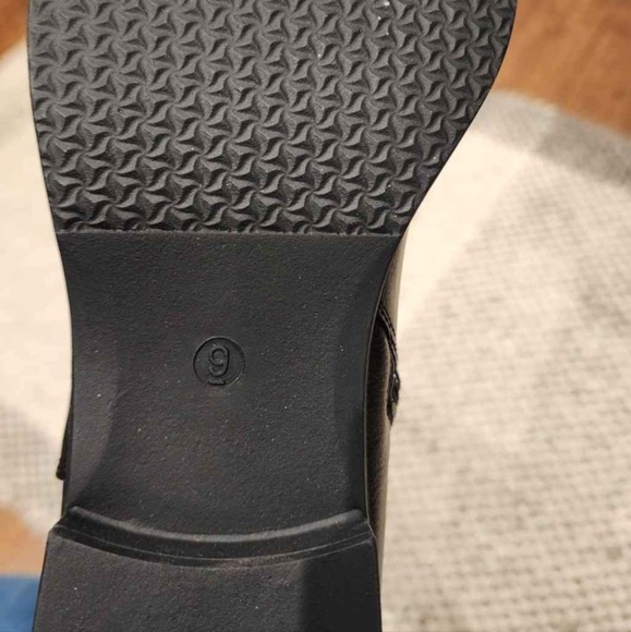 NWB New York & Co Size 9 Boot - Picture 3 of 4
